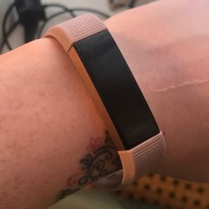 FITBIT ALTA HR - pink and gold